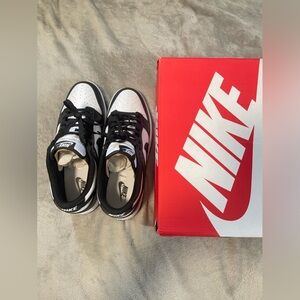 Men’s Nike Dunk Low Retro ‘Panda’